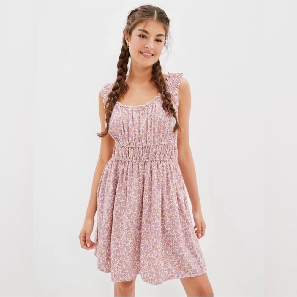 🫶 American Eagle Pink Ruched Tiered Sundress with Flutter Sleeves size M